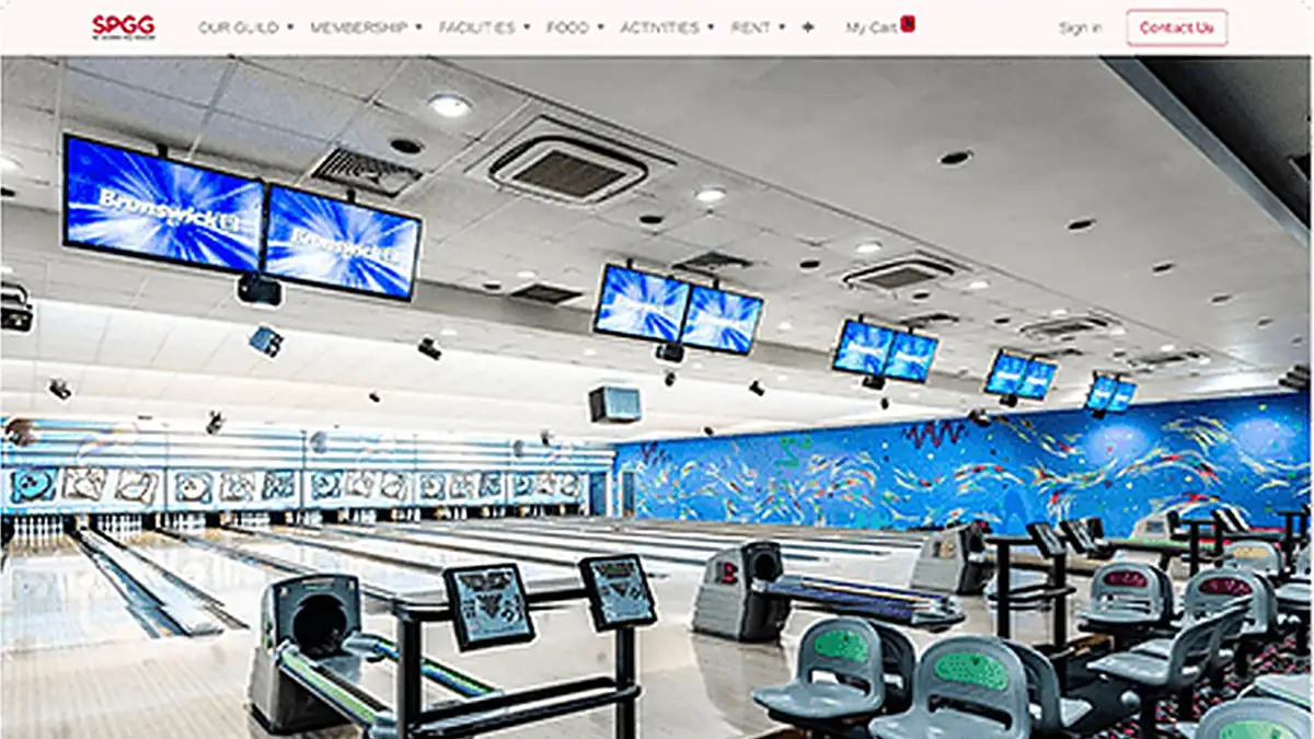 The SPGG guild&rsquo;s own website in Singapore, showing the clubhouse bowling alley its members book online